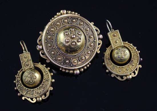 A Victorian gold demi-parure, brooch 1.5in.